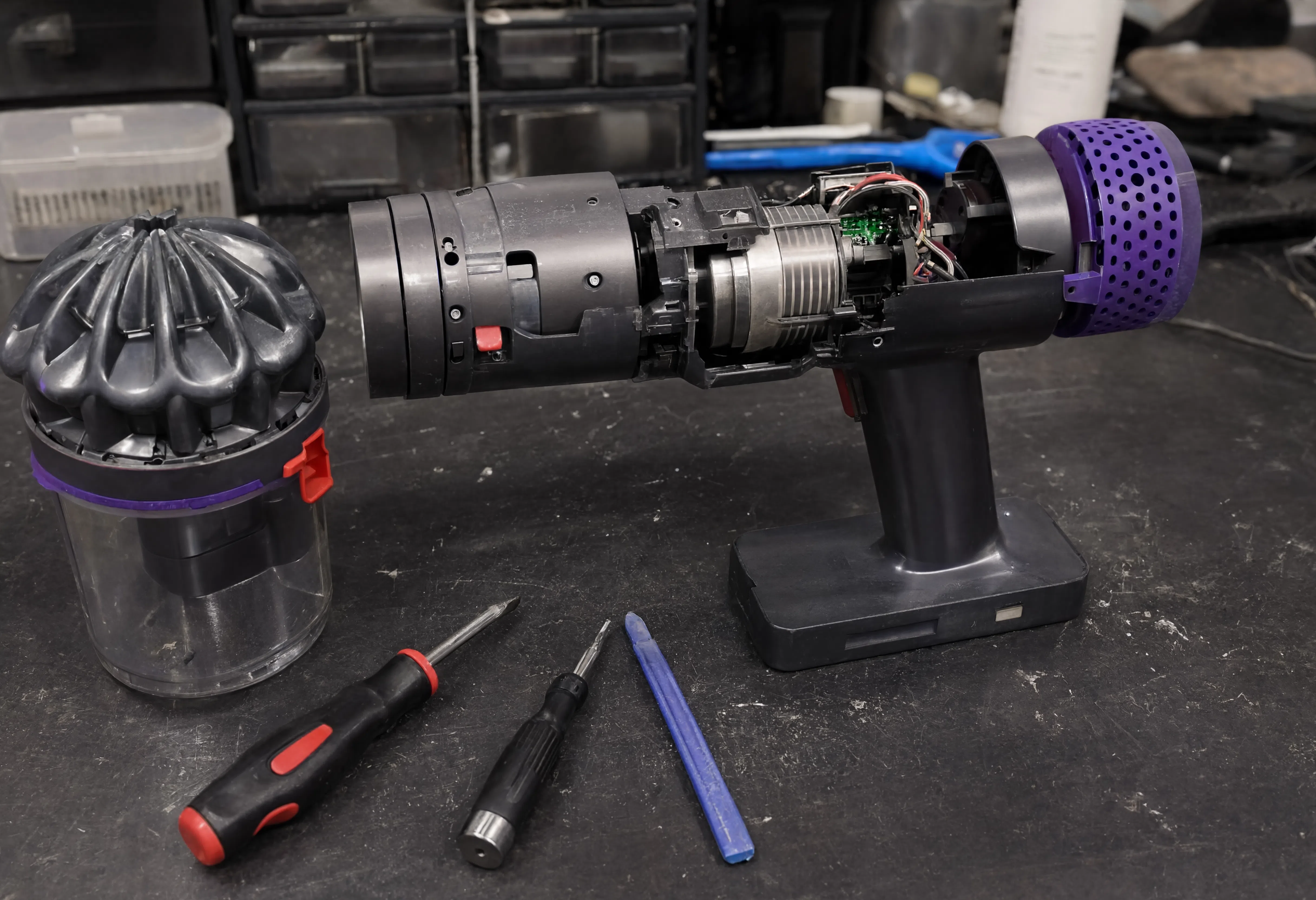 Процесс ремонта техники Dyson - Фото 1